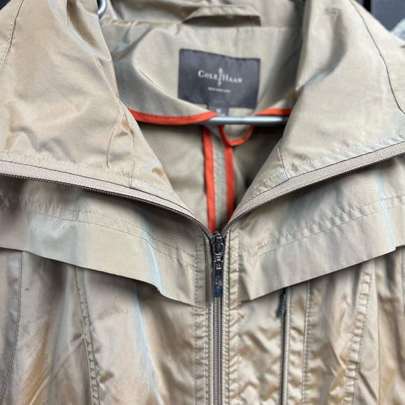 Shimmery gold trench coat/ Rain coat - Picture 2 of 10